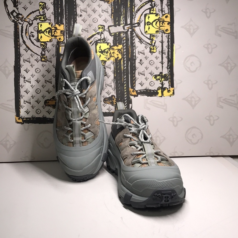 New Authentic Burberry London Notables Sneakers Iconic Check Meets Weather-Ready